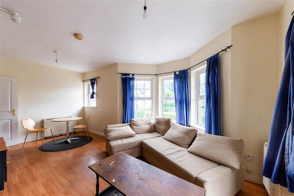 34b Ashley Avenue 2 of 8