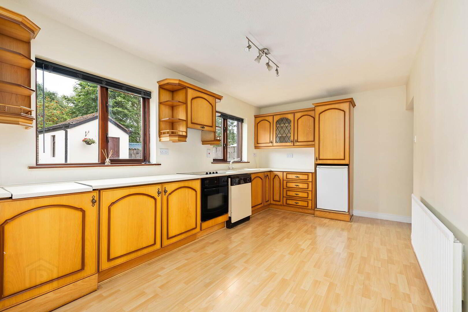 property description image