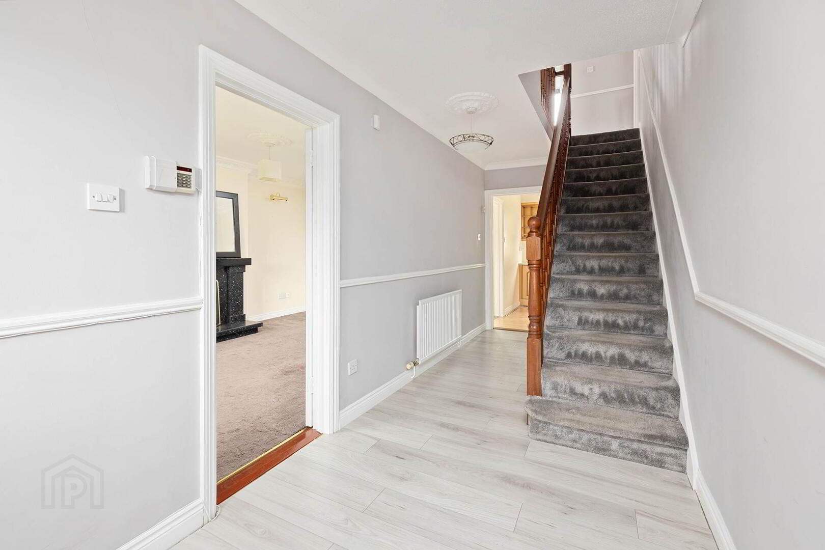 20 Aylmer Crescent 12 of 32