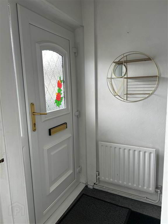 63 Moat Street 3 of 22