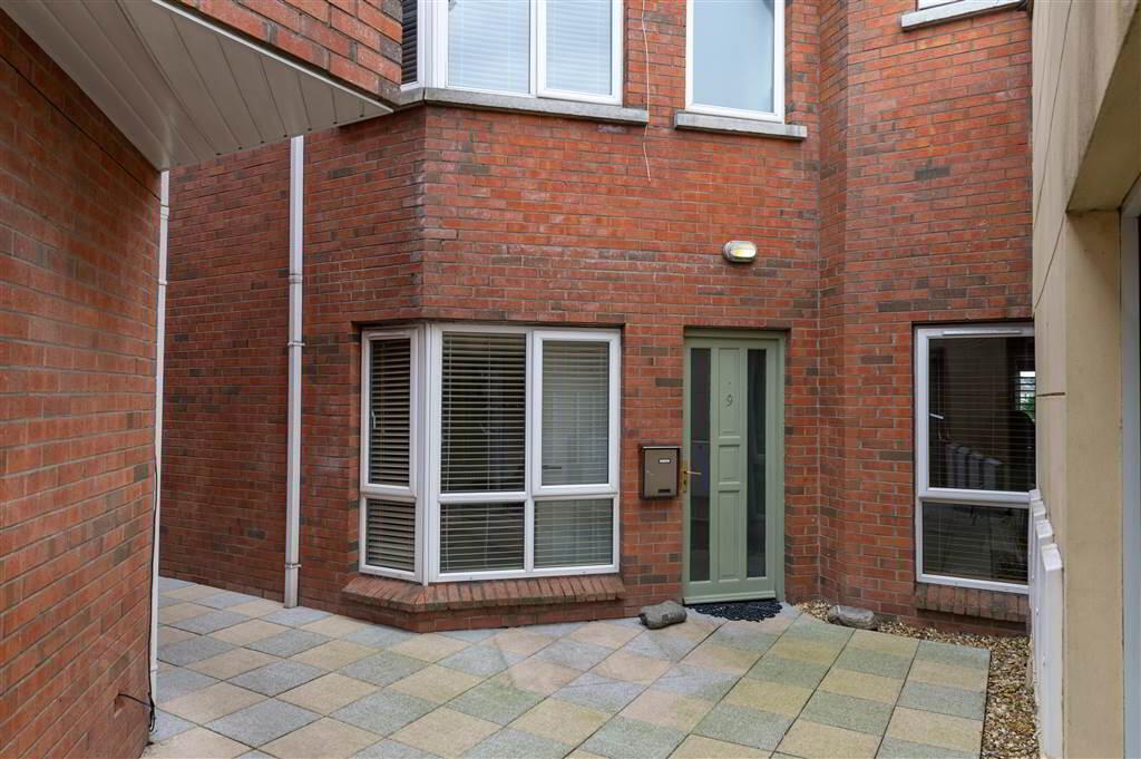Apt 9, Tivoli Court 3 of 26