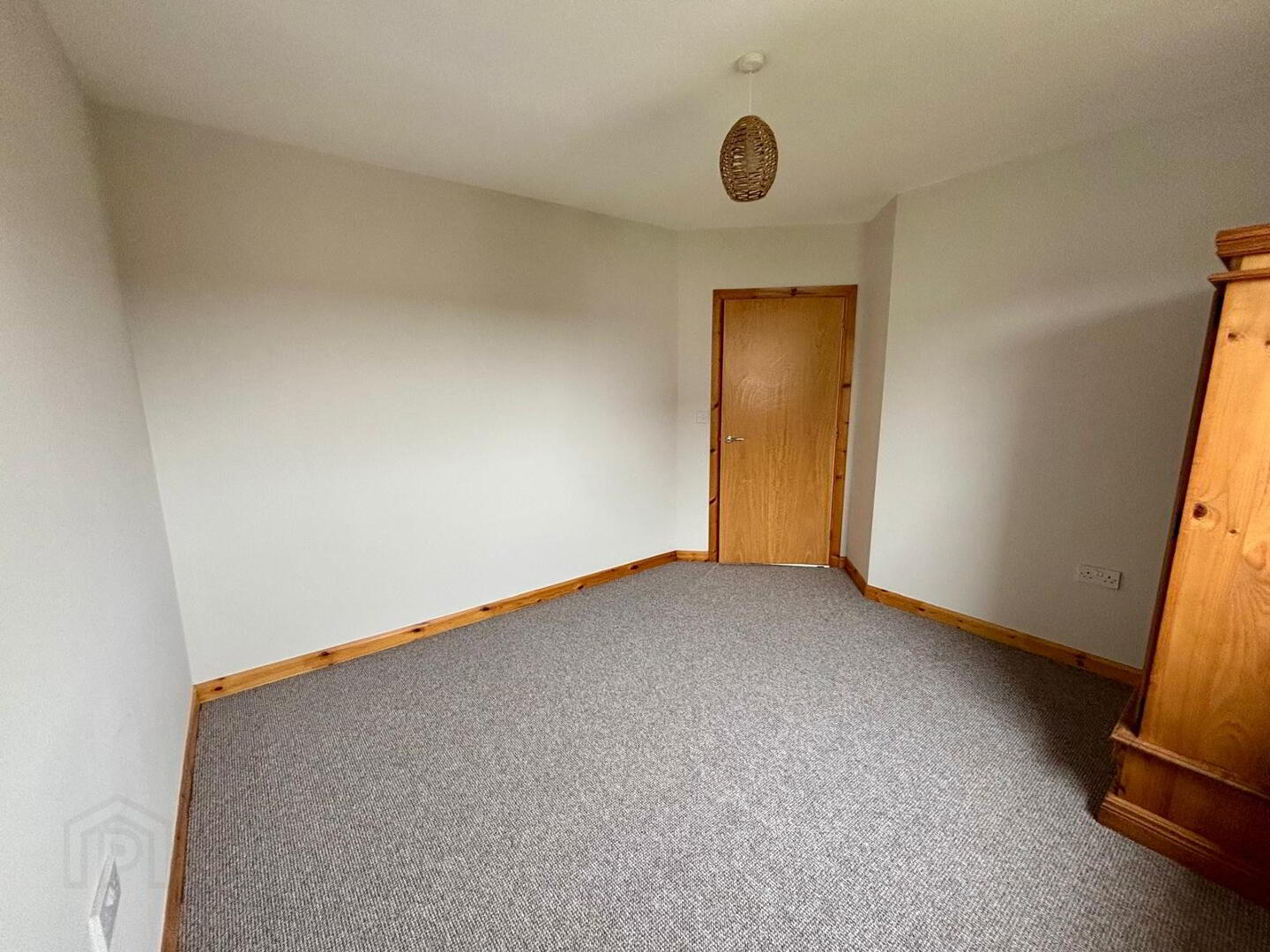 24 Shaftesbury Drive 9 of 15