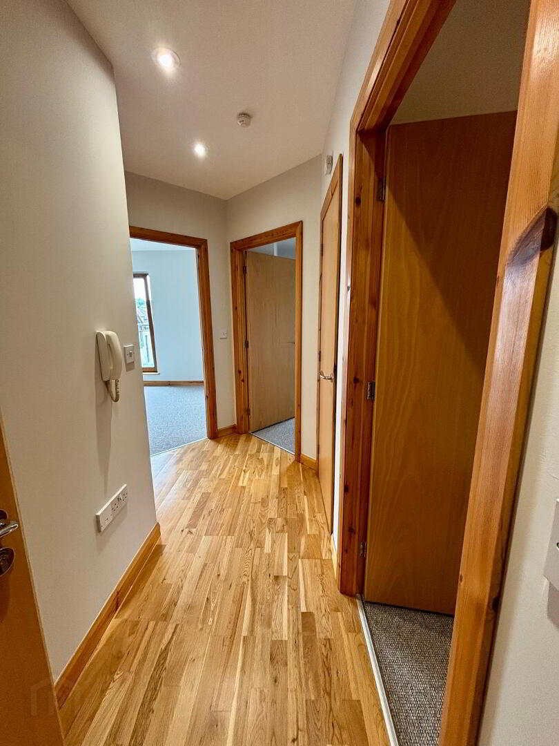 24 Shaftesbury Drive 8 of 15
