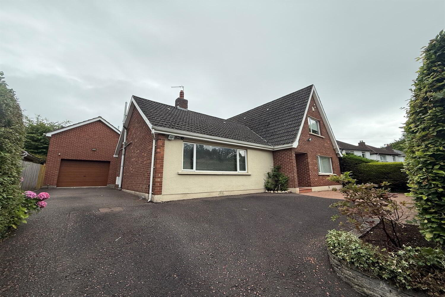 14 Strangford Avenue 1 of 17