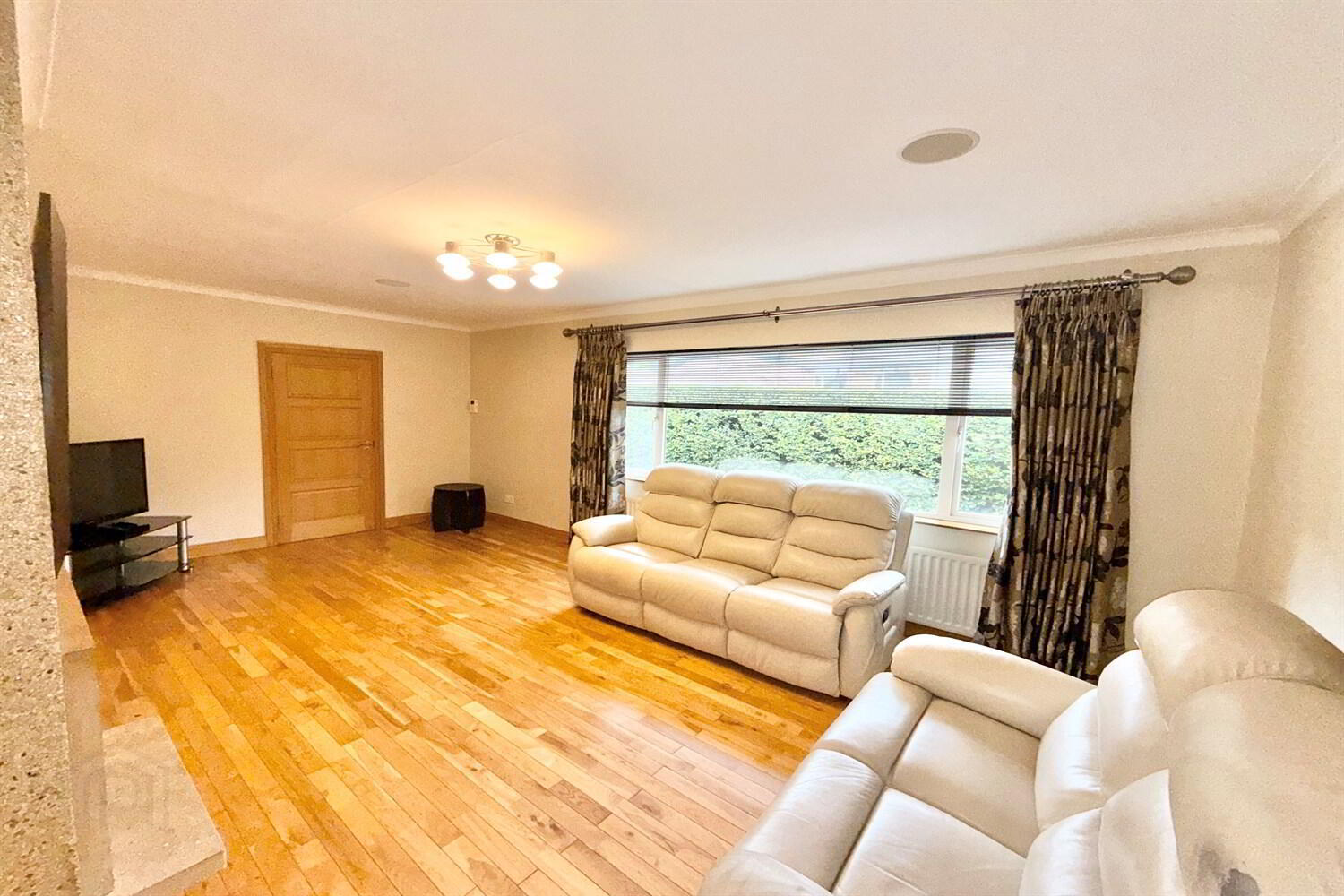 14 Strangford Avenue 7 of 17