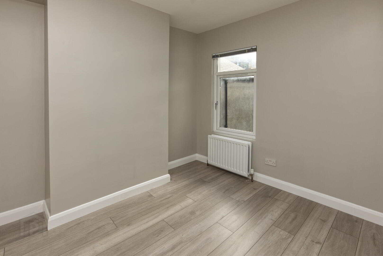 33 Southwell Road 11 of 13