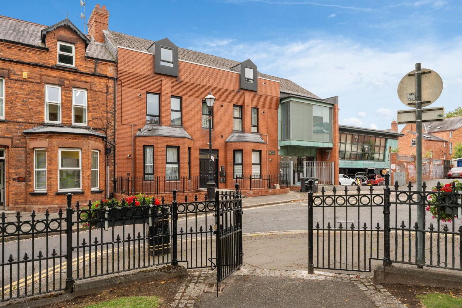 Flat 4, 6 Crescent Gardens 1 of 16