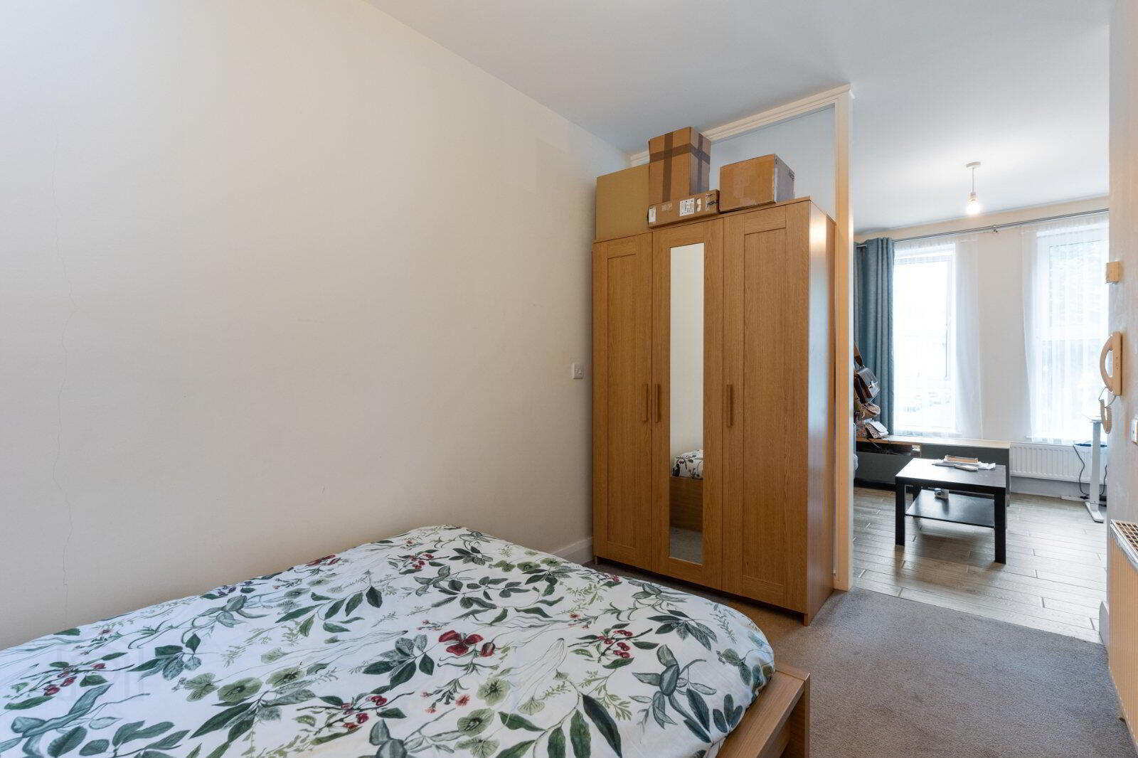 Flat 4, 6 Crescent Gardens 8 of 16