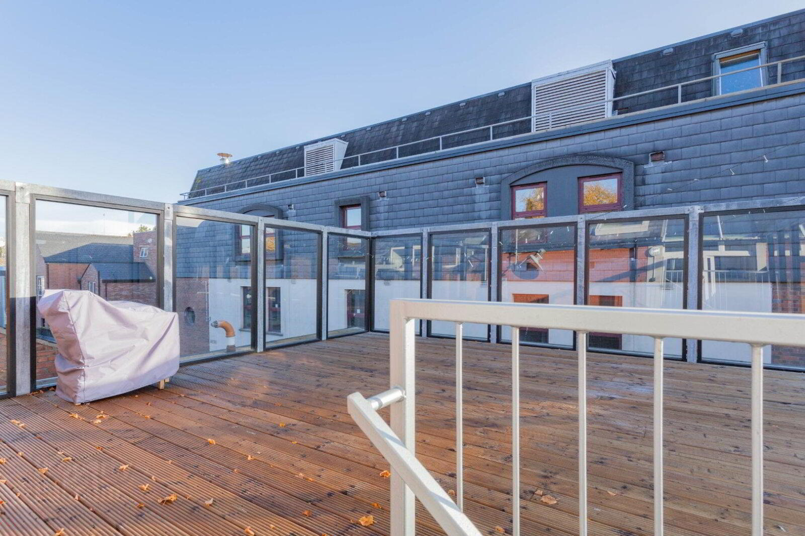 Flat 4, 6 Crescent Gardens 12 of 16