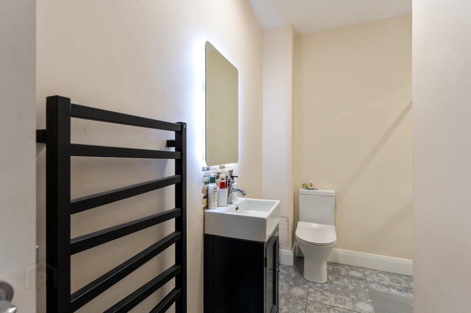 Flat 4, 6 Crescent Gardens 10 of 16