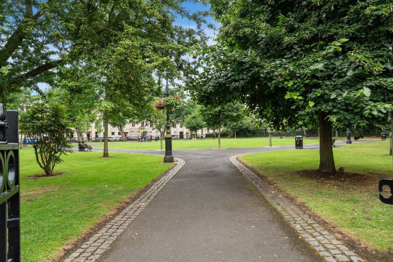 Flat 4, 6 Crescent Gardens 13 of 16