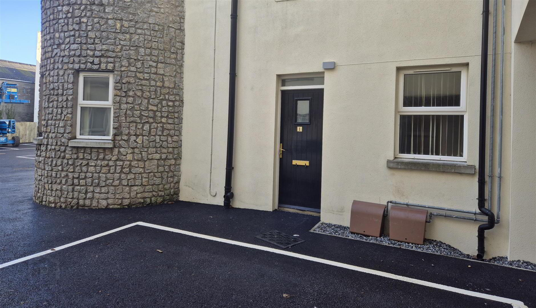 1 Cheston Close 2 of 12