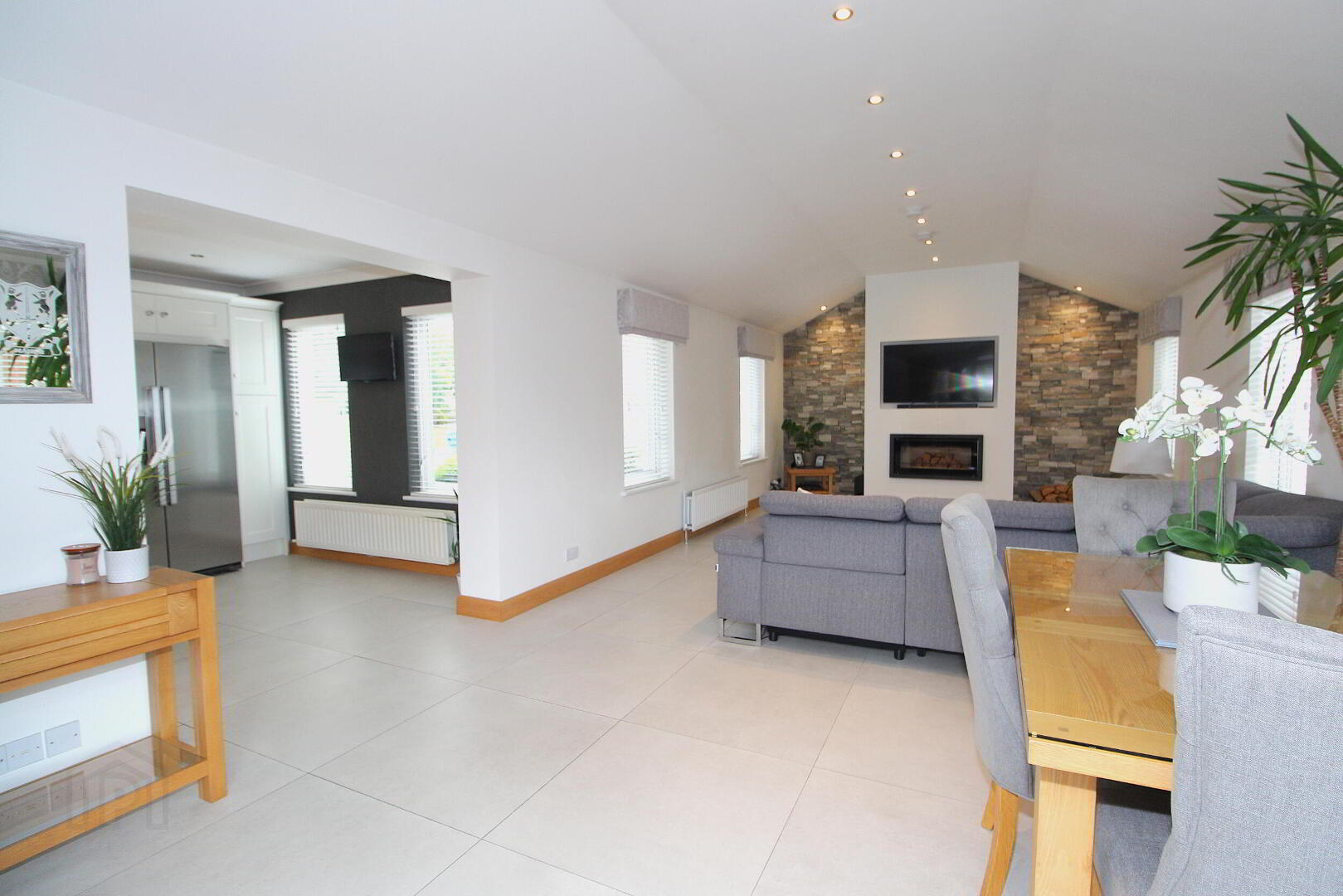 29 Weavers Meadow 19 of 43