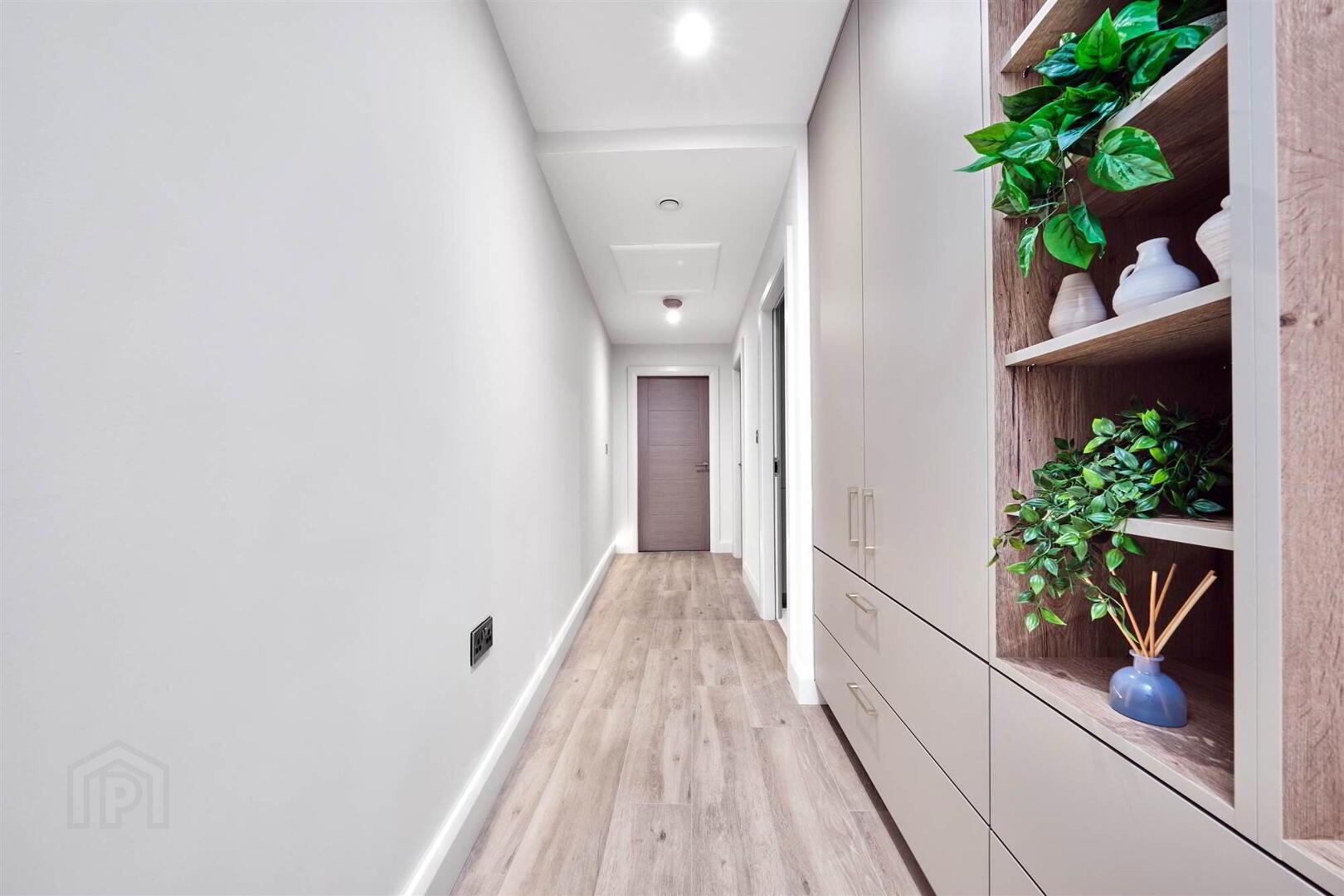 Apartment 3 19 The Promenade 2 of 25