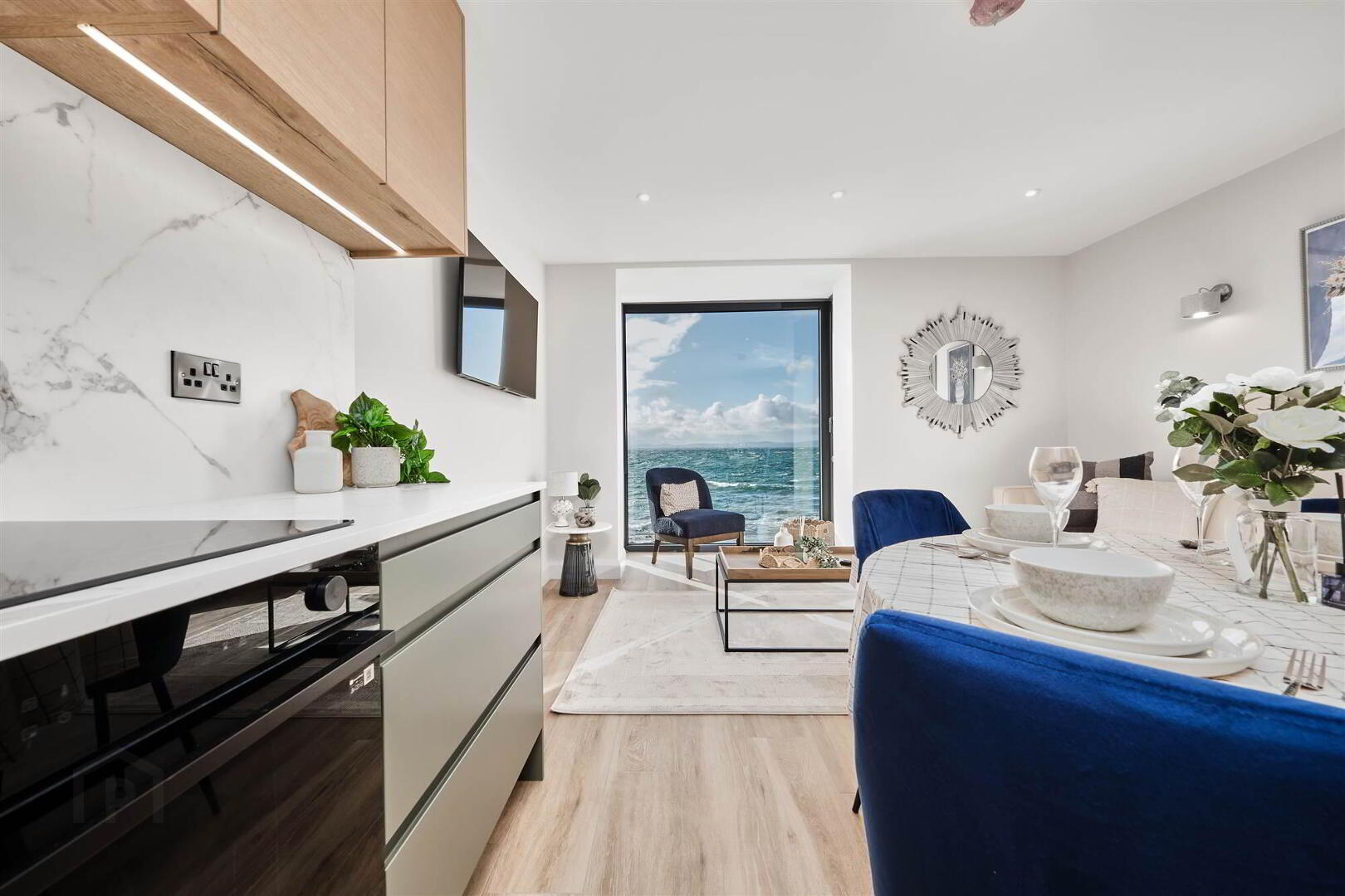 Apartment 3 19 The Promenade 9 of 25