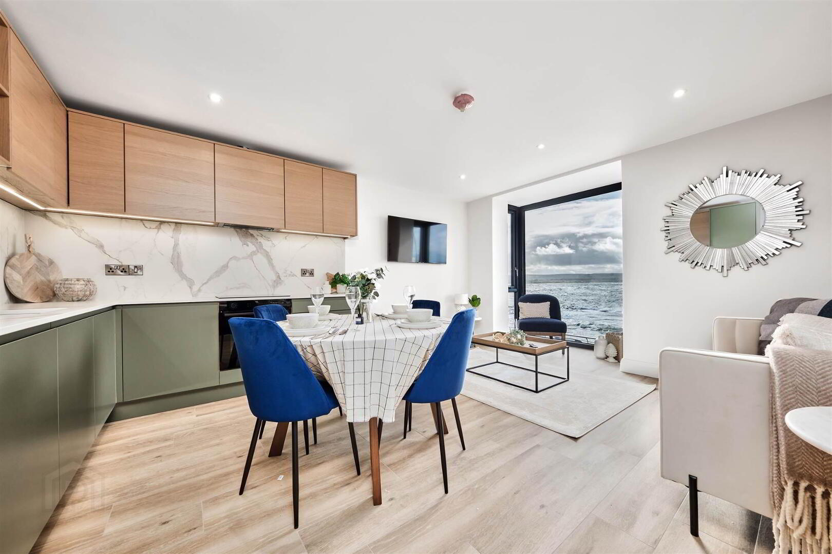 Apartment 3 19 The Promenade 5 of 25