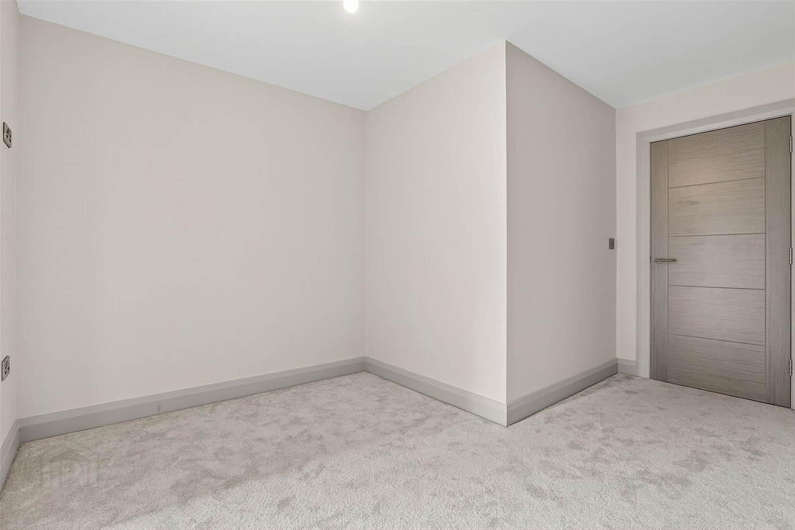 Apartment 3 19 The Promenade 26 of 30