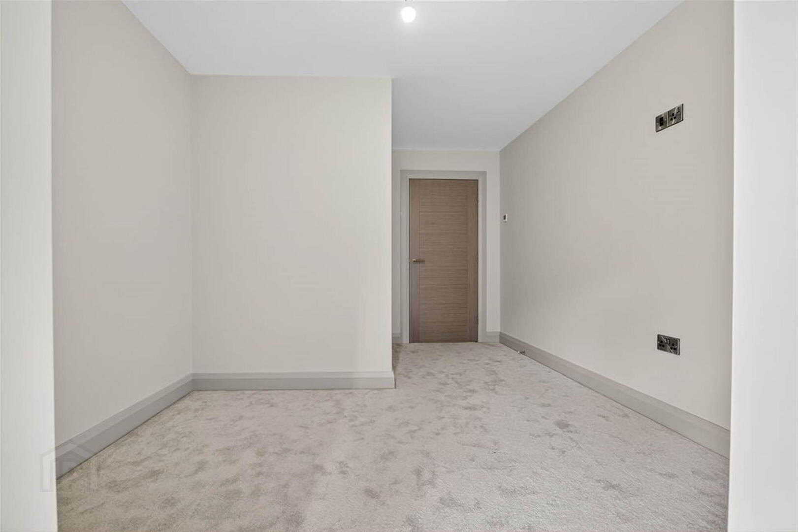 Apartment 3 19 The Promenade 27 of 30
