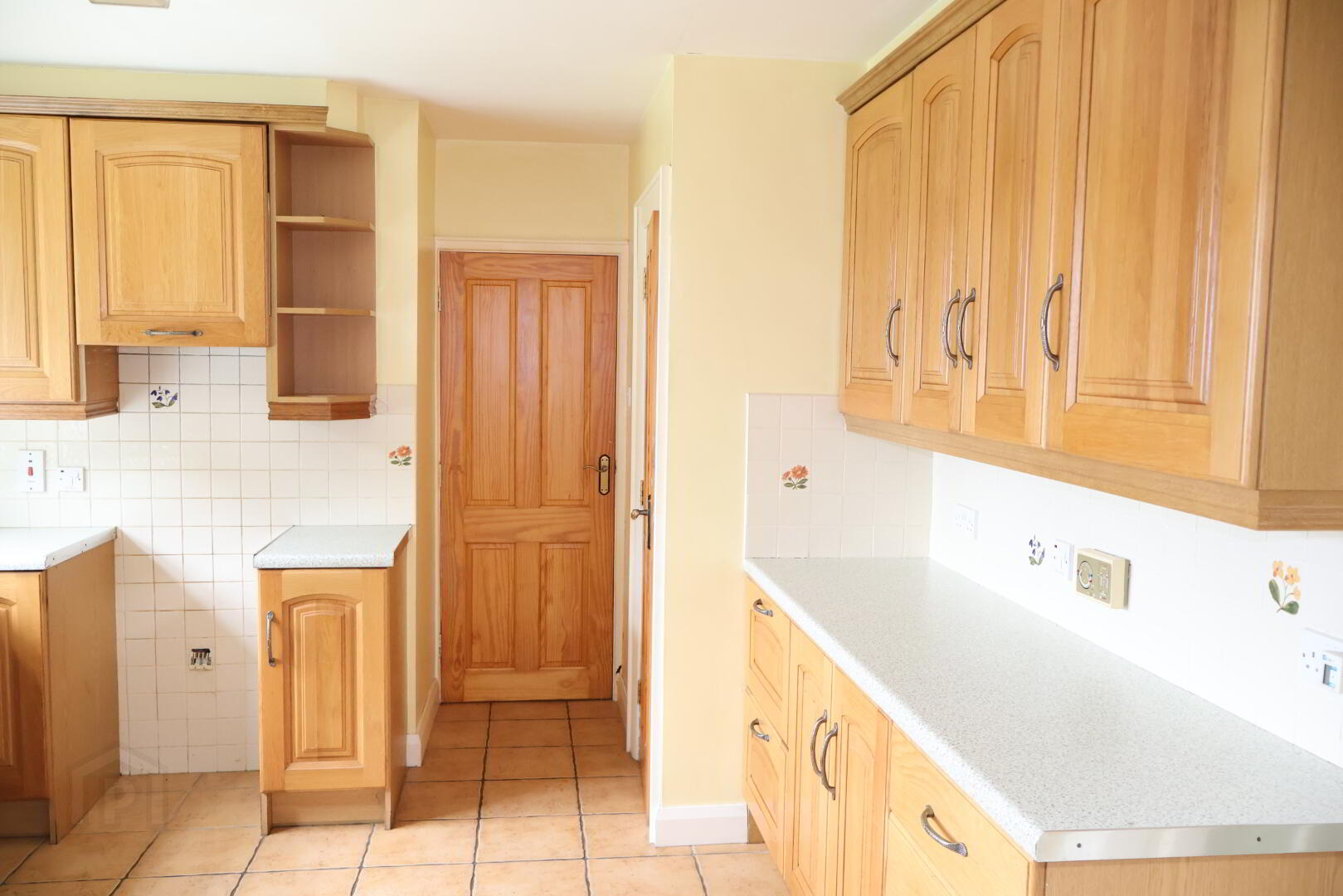 41 Wood Road 6 of 12