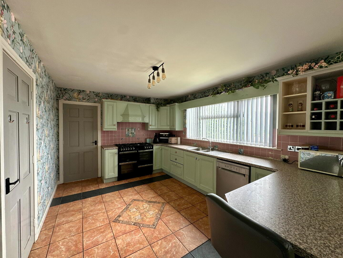 3 Longfield Heights 5 of 24