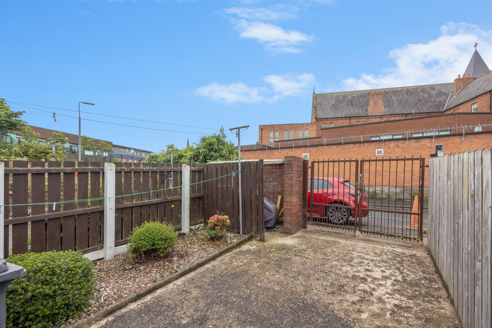 2a Vicinage Park 17 of 20