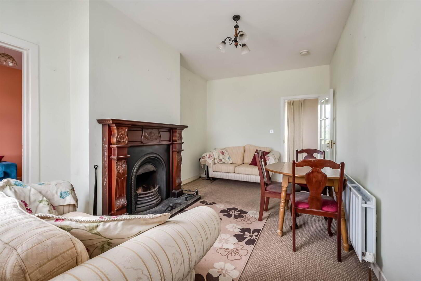 Bungalow @, 51 Middle Braniel Road 3 of 13