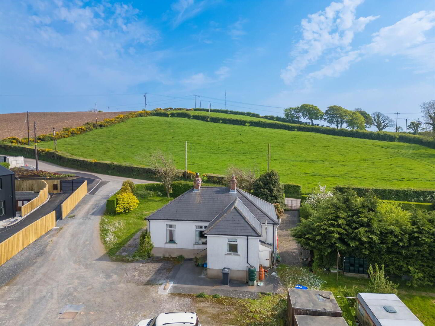 Bungalow @, 51 Middle Braniel Road 1 of 13