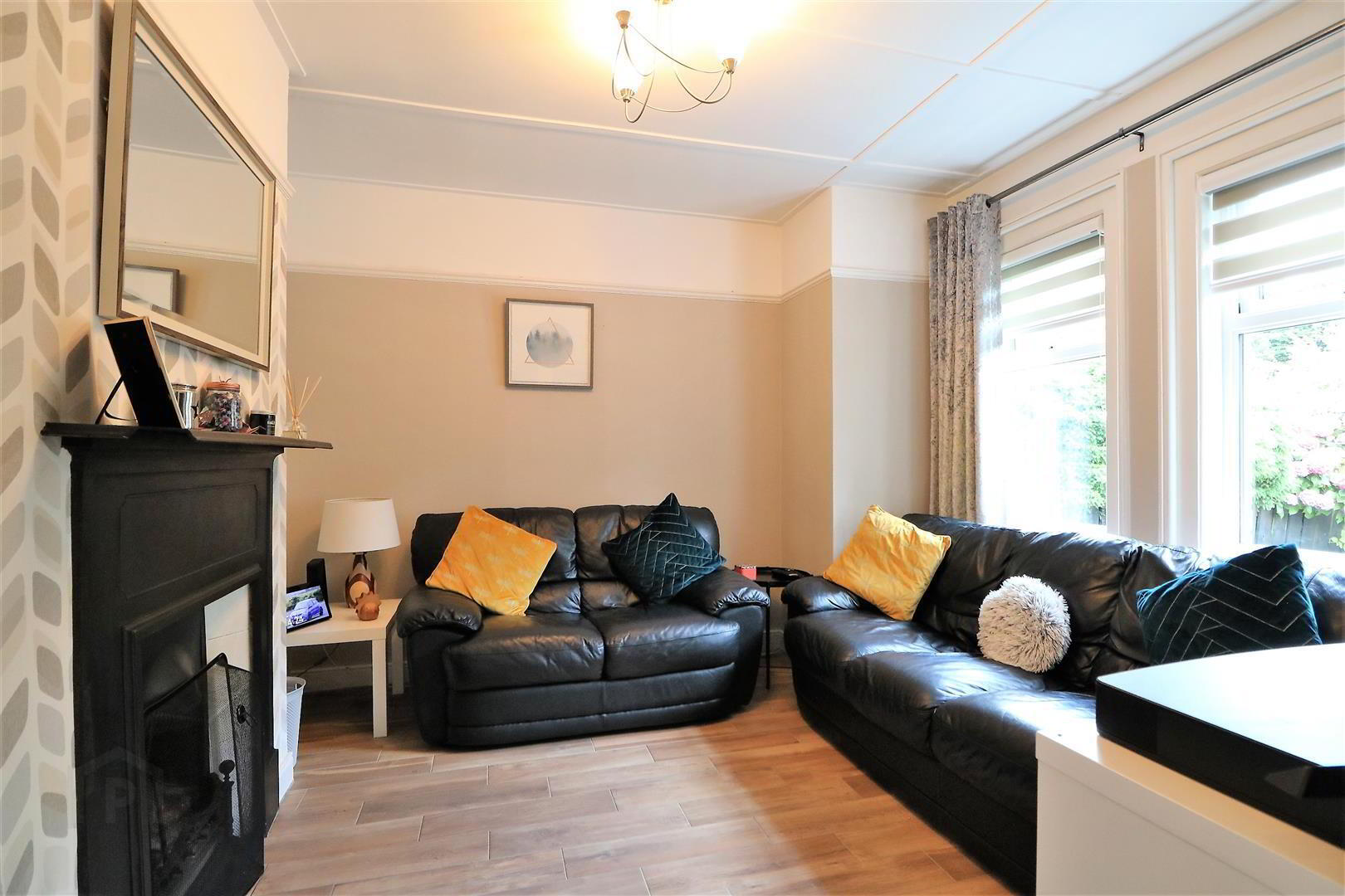 130 Doagh Road 4 of 20