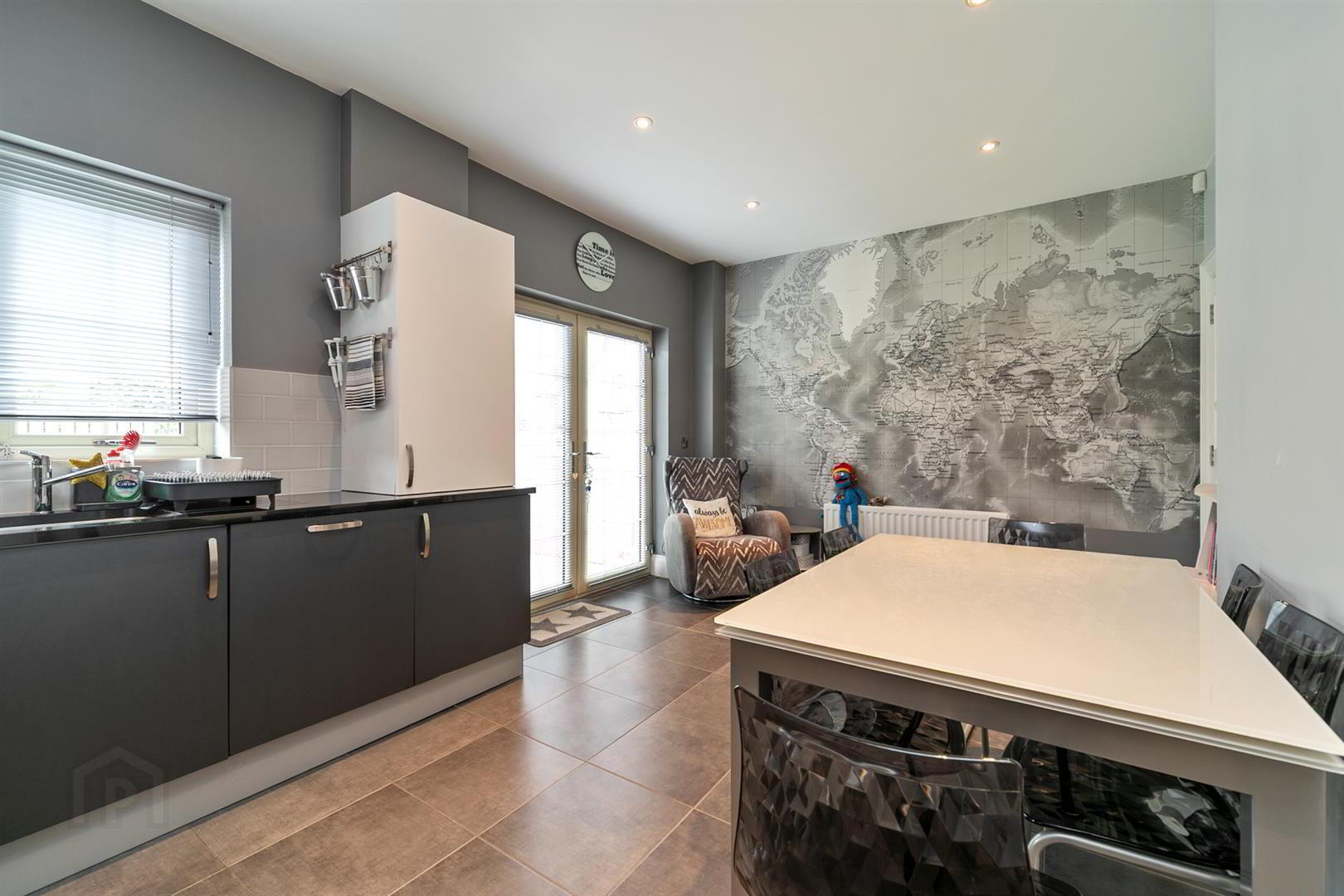 4 Bracken Hill Avenue 16 of 36