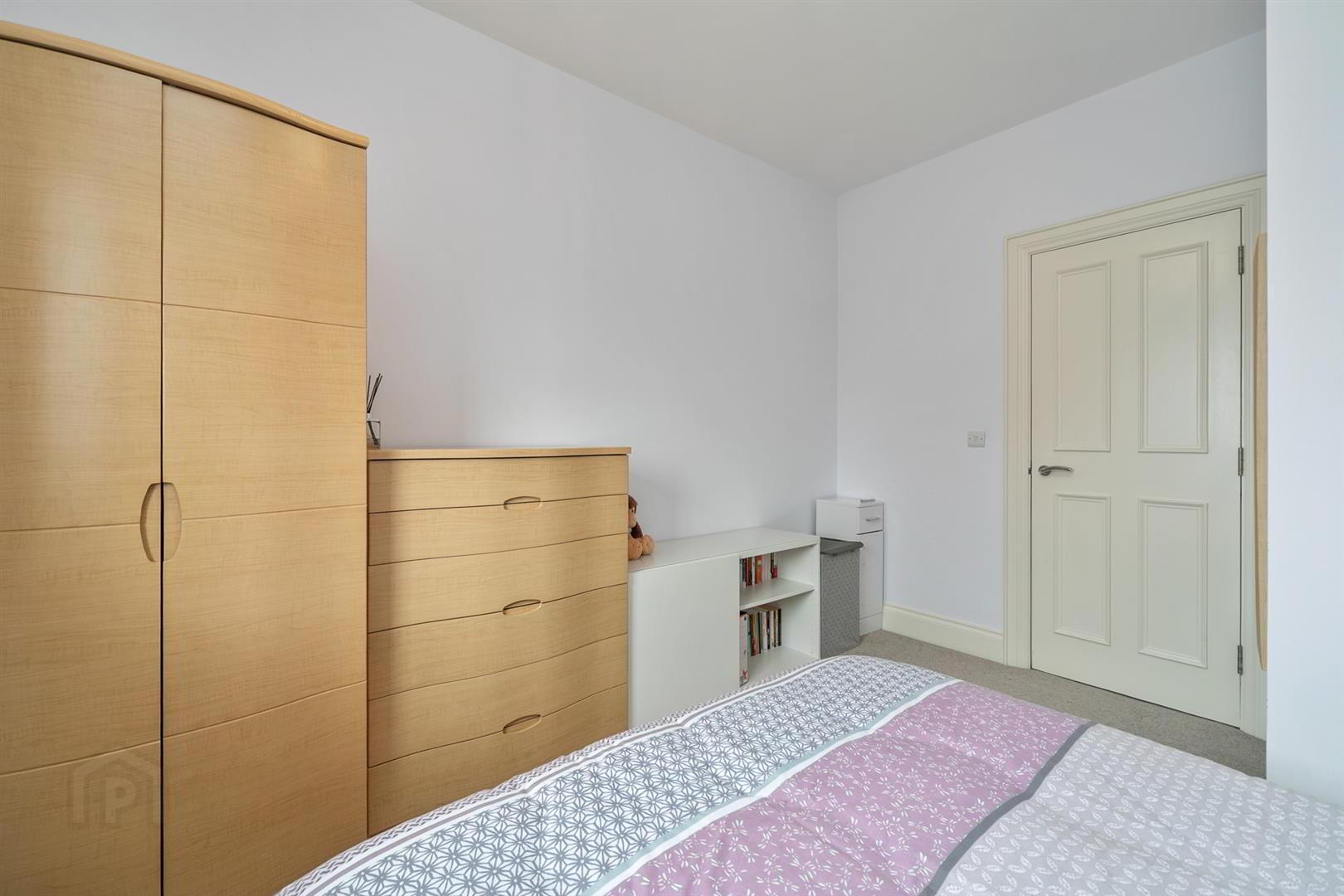 4 Bracken Hill Avenue 25 of 36