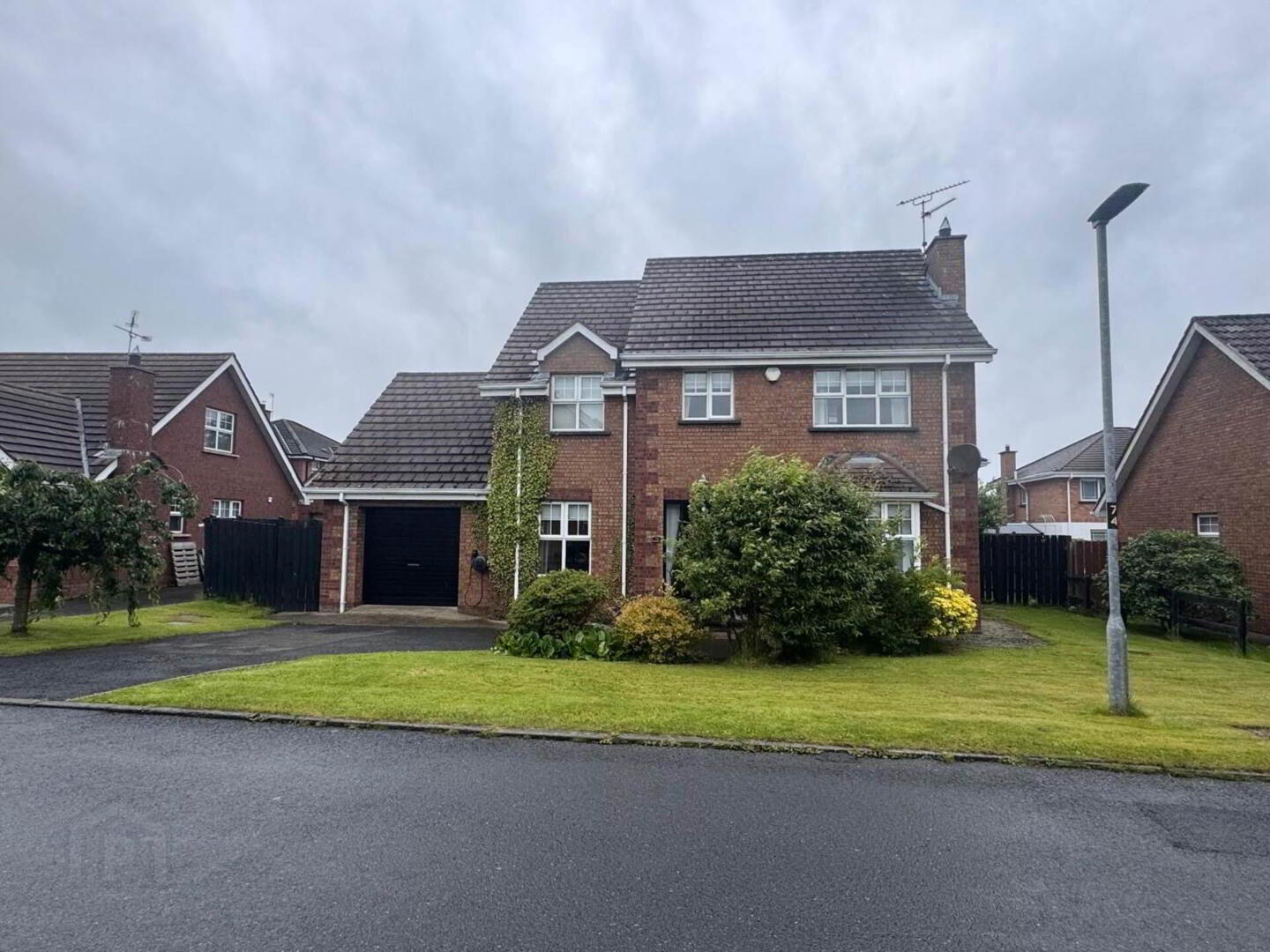16 Alderbrook 1 of 54