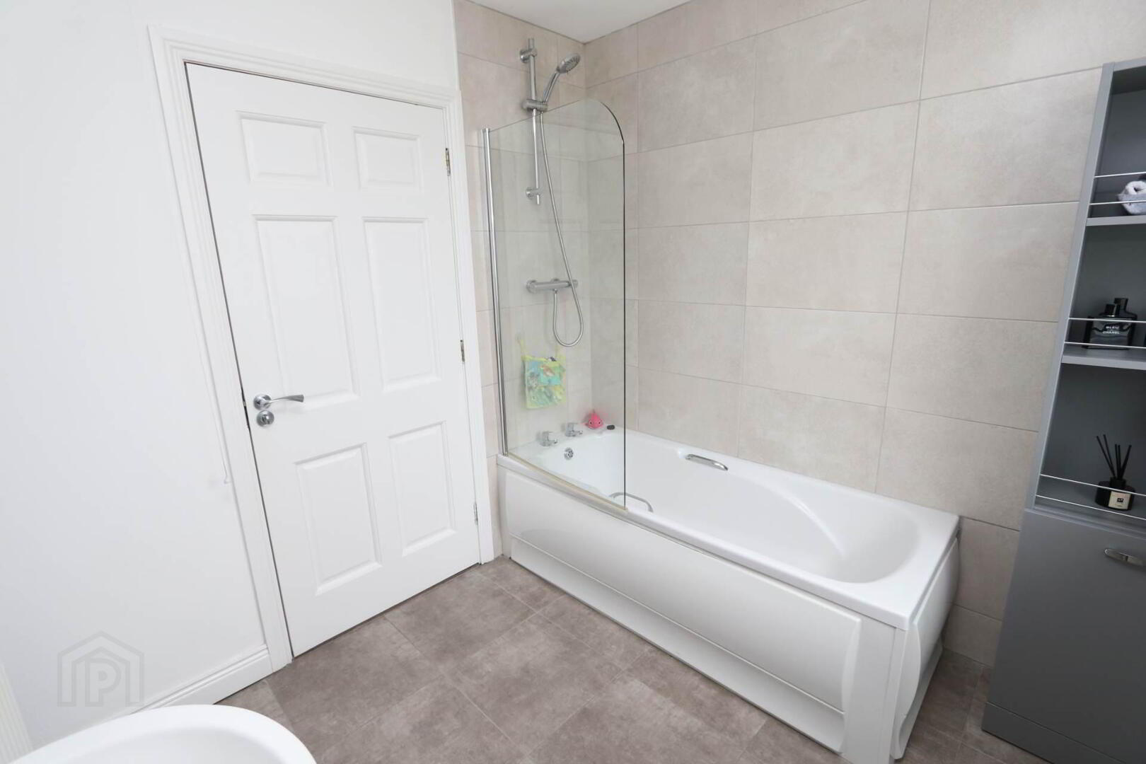 21 Killygullan Drive 27 of 44