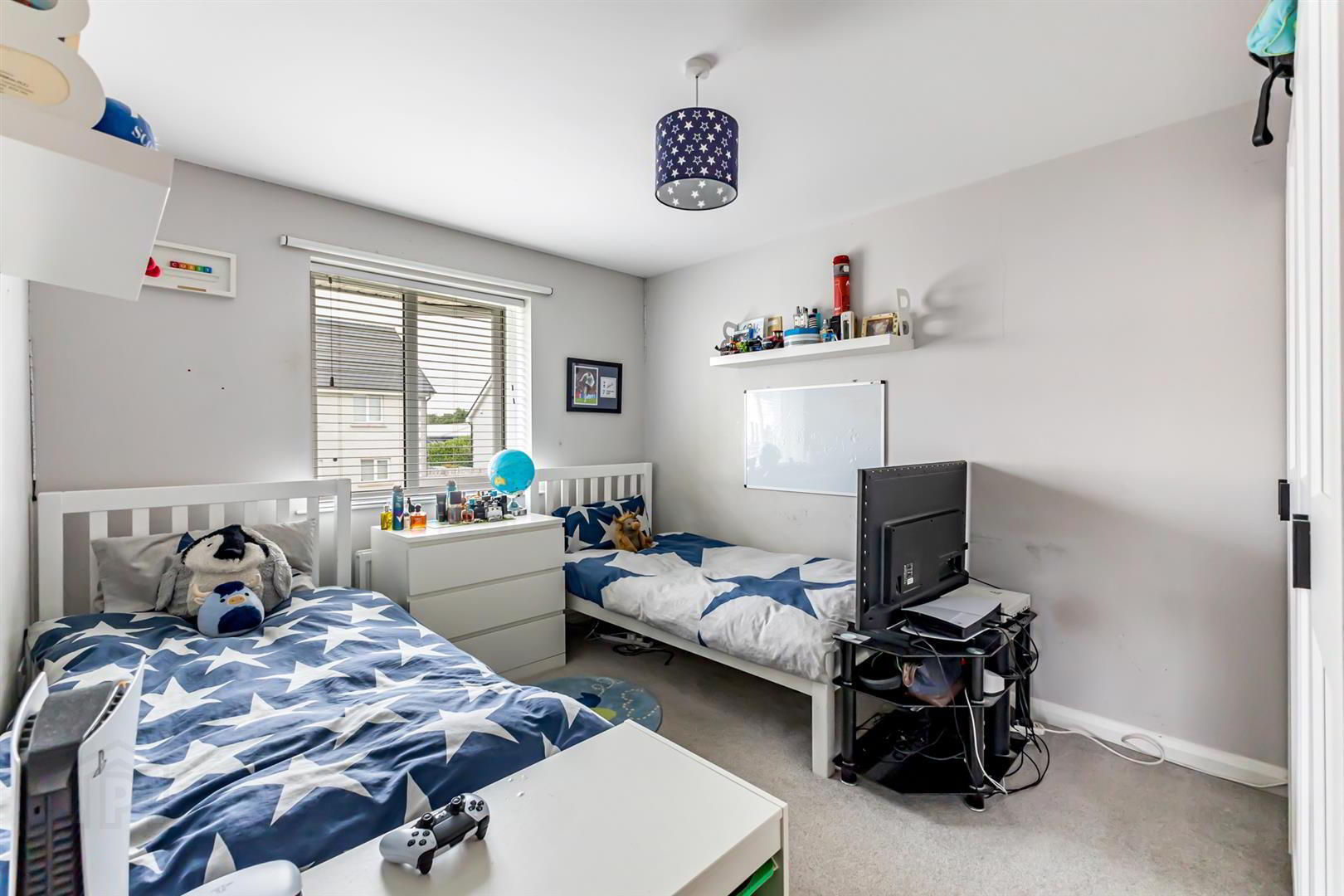 20 Todds Hill 16 of 21
