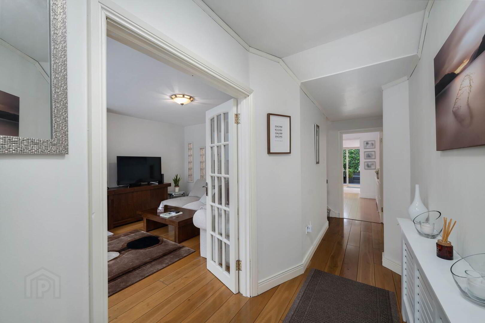 293 Blackhorse Avenue 8 of 38