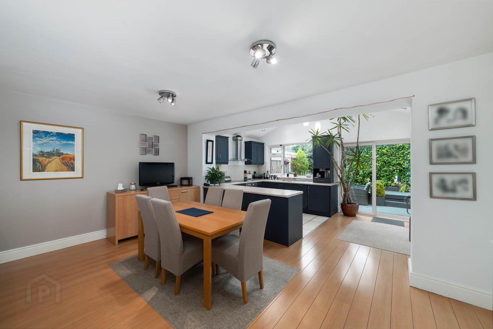 293 Blackhorse Avenue 9 of 38
