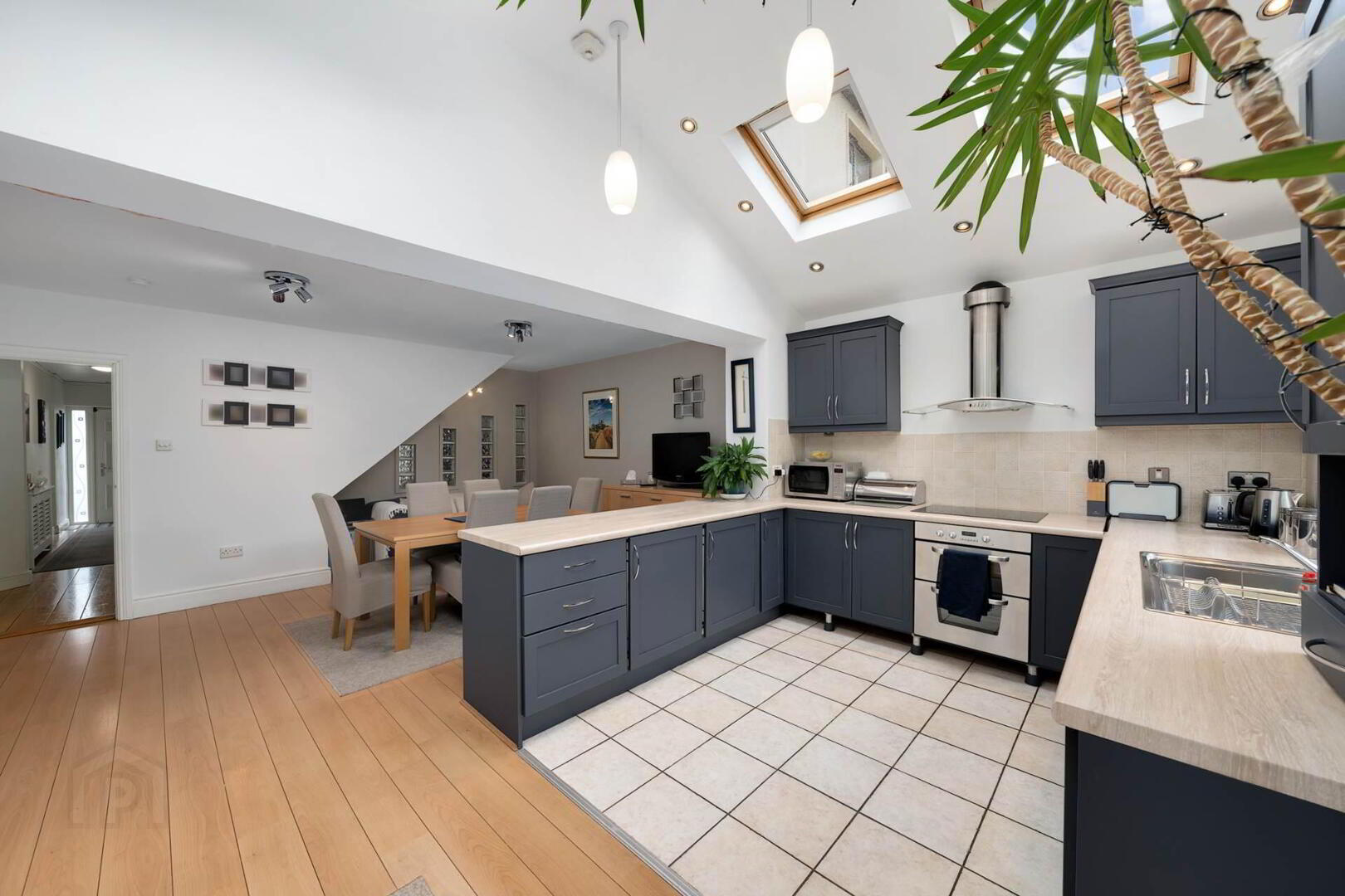 293 Blackhorse Avenue 12 of 38