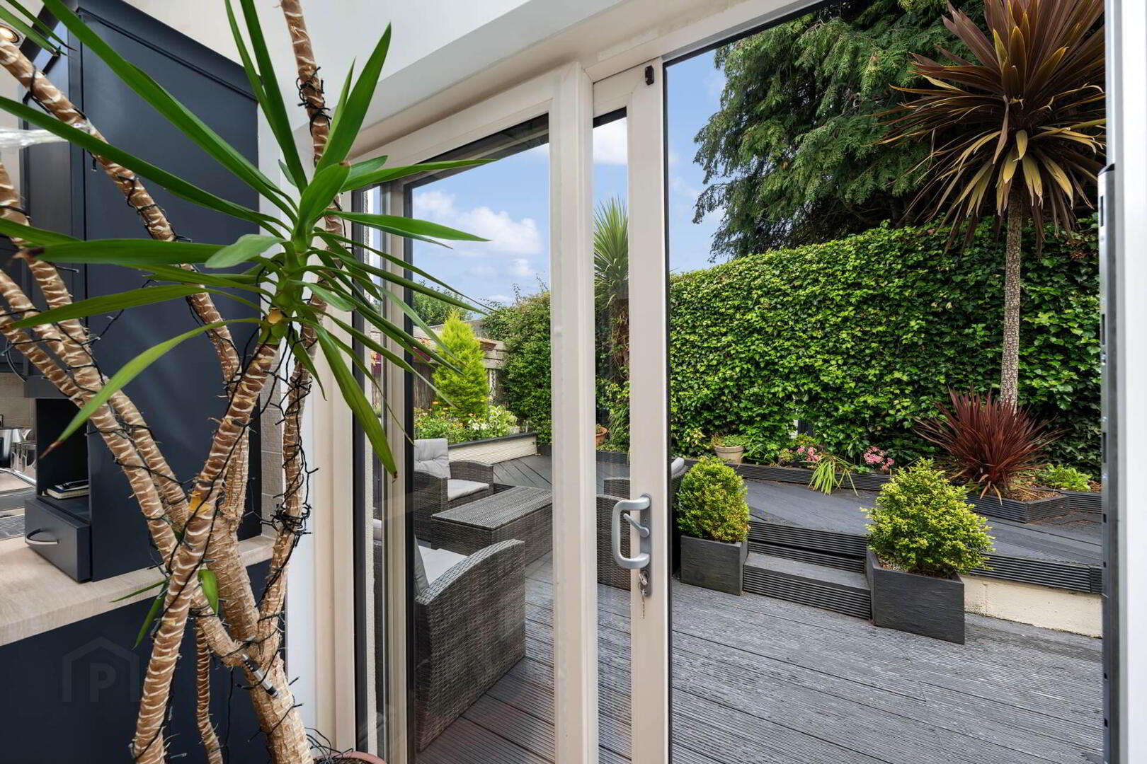 293 Blackhorse Avenue 15 of 38