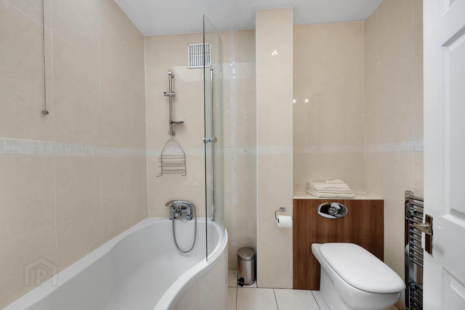 293 Blackhorse Avenue 22 of 38