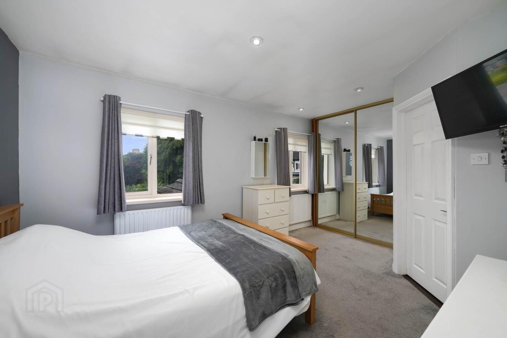 293 Blackhorse Avenue 24 of 38