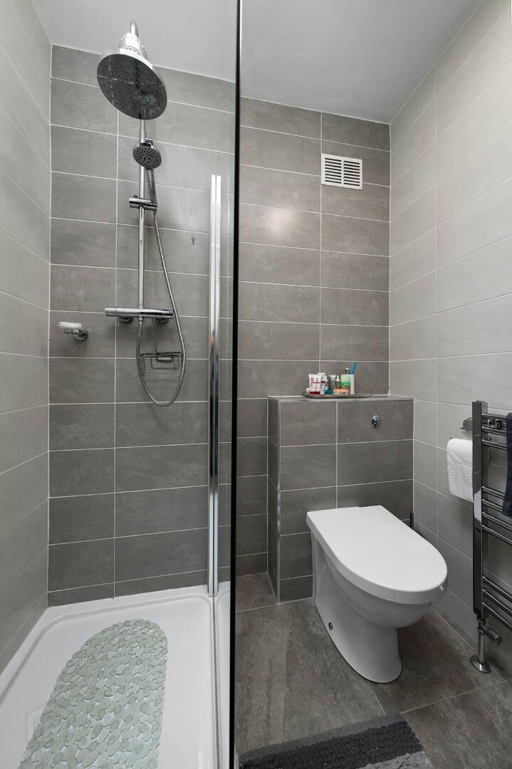293 Blackhorse Avenue 26 of 38