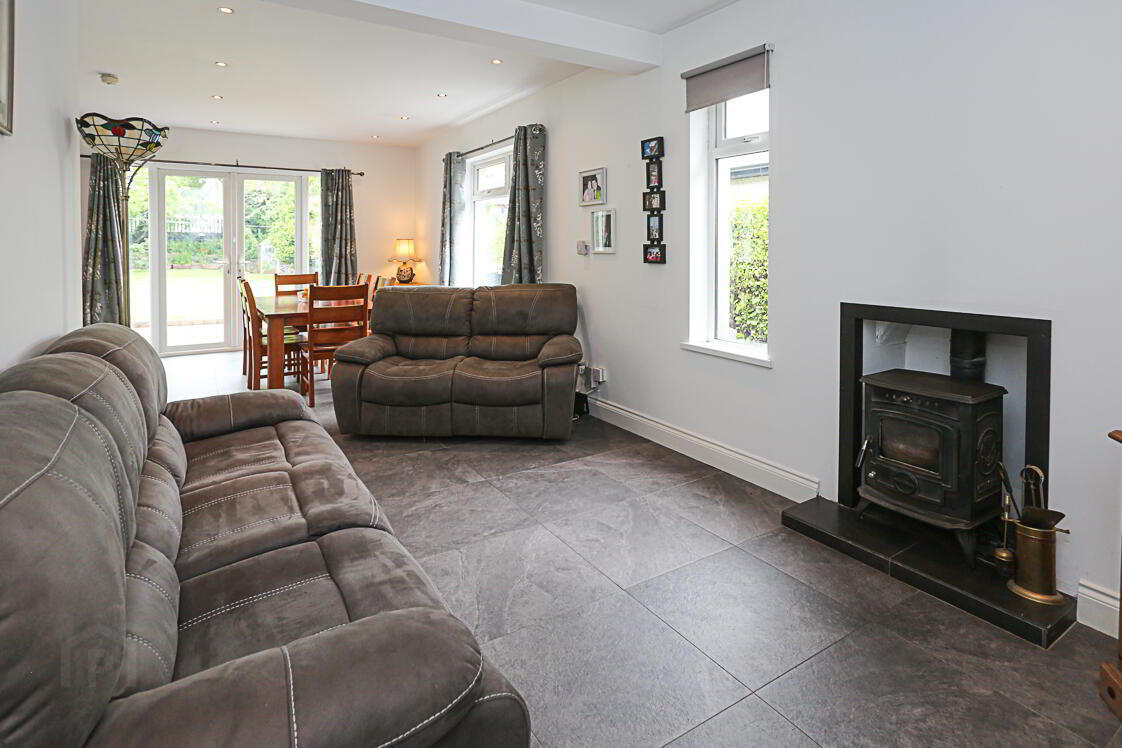 16 Donard Avenue 10 of 25