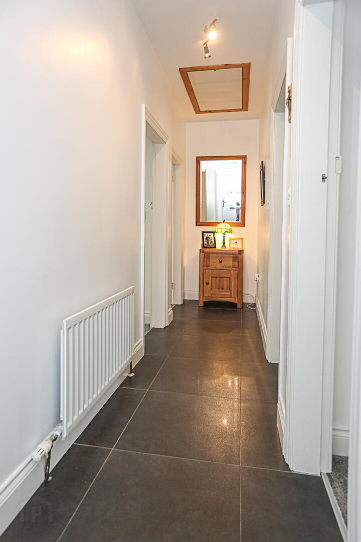 16 Donard Avenue 14 of 25