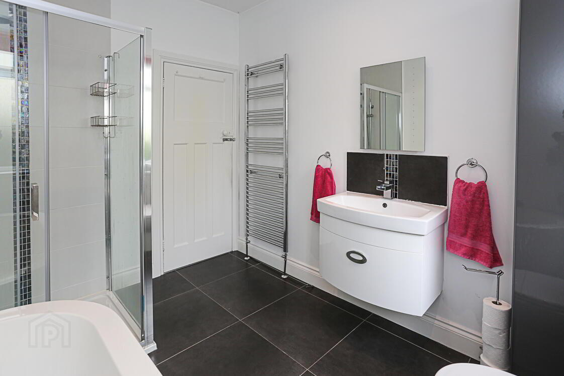16 Donard Avenue 19 of 25