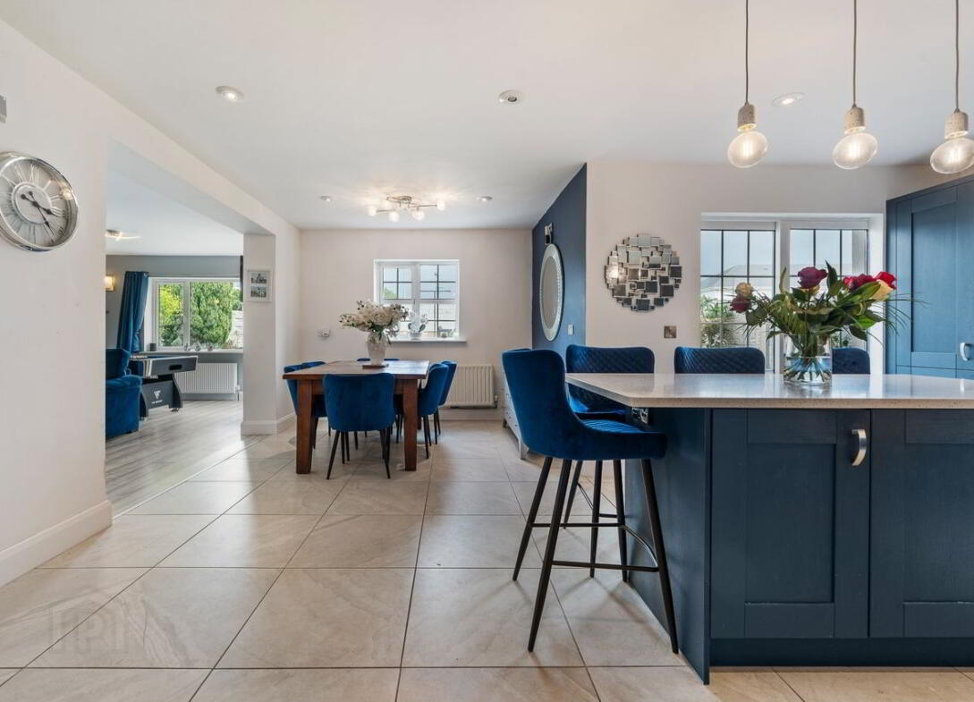 16 Castlebrook 7 of 19