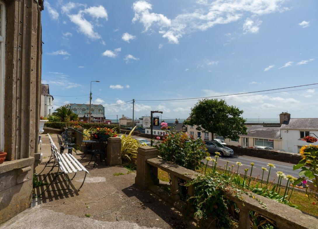The Marine Bar, Upper Strand 5 of 18
