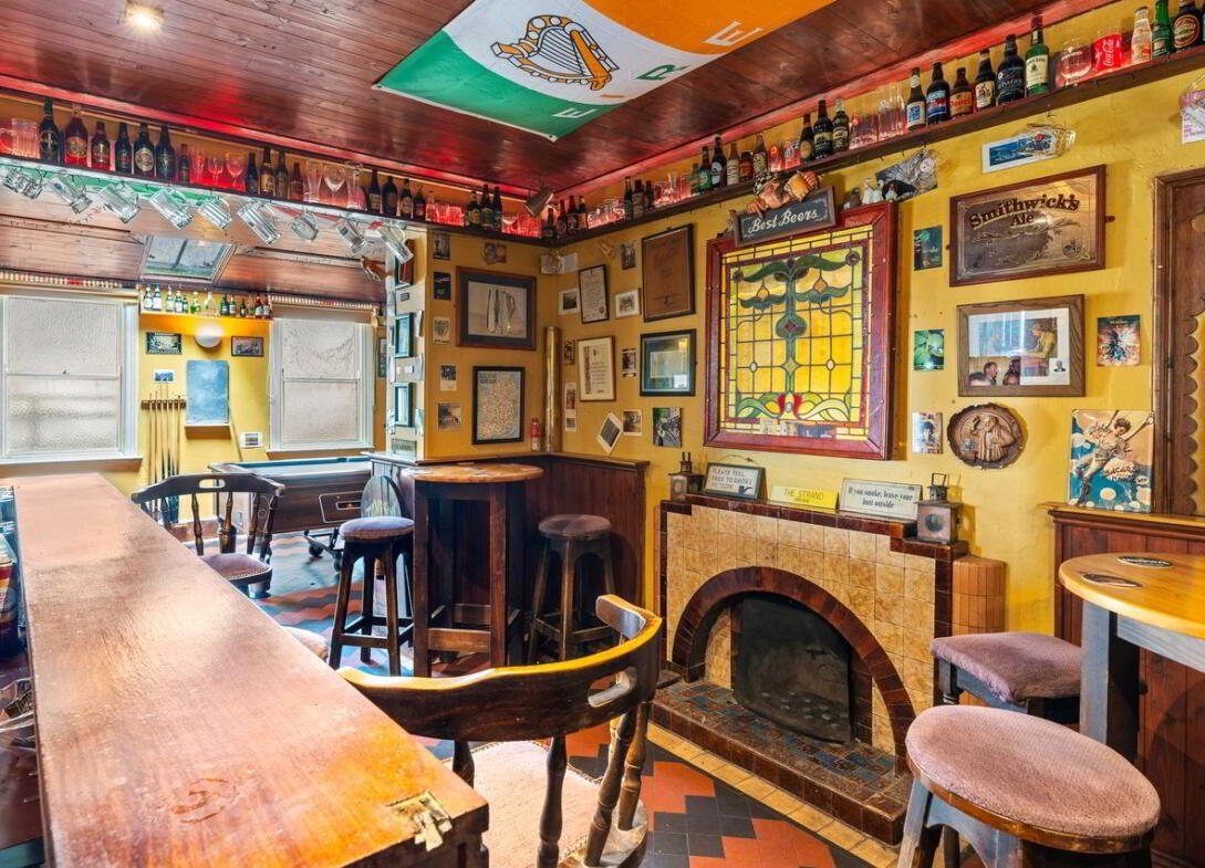 The Marine Bar, Upper Strand 17 of 19