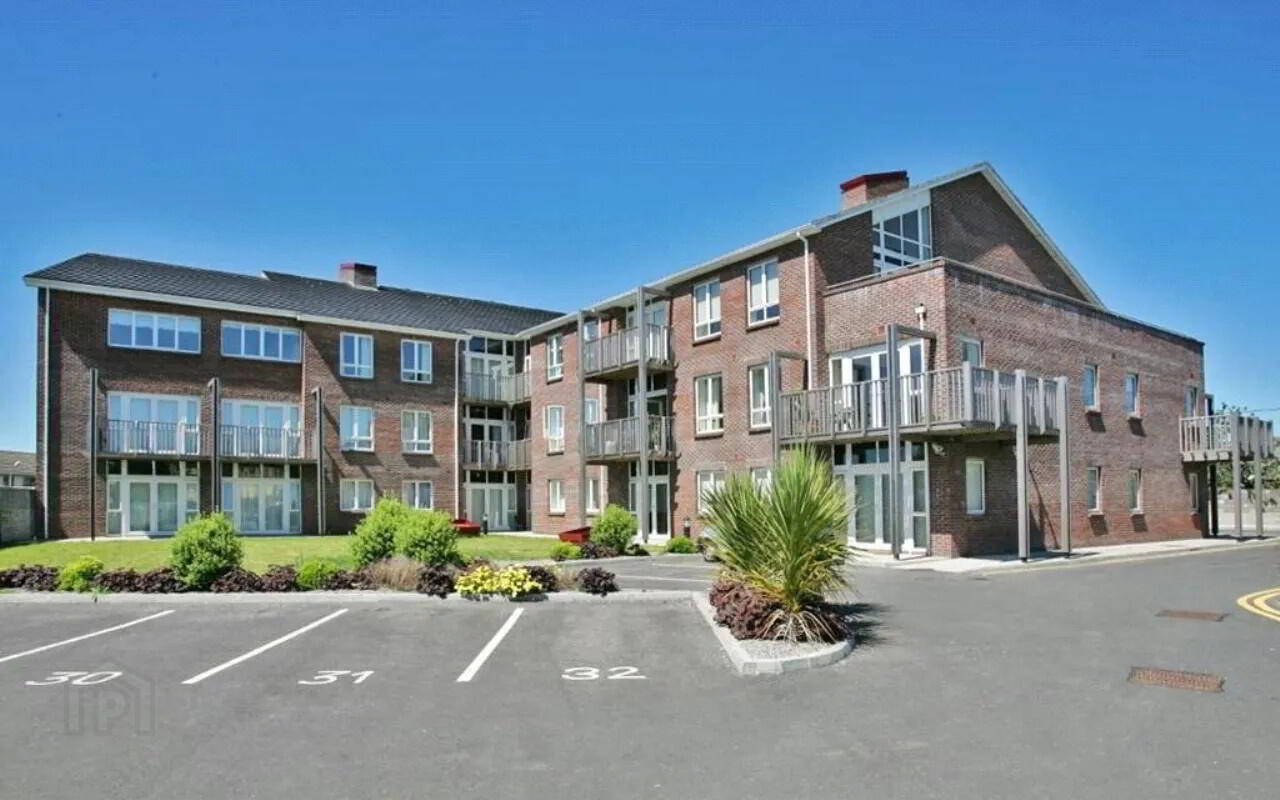 2 Blackrock Court 1 of 13