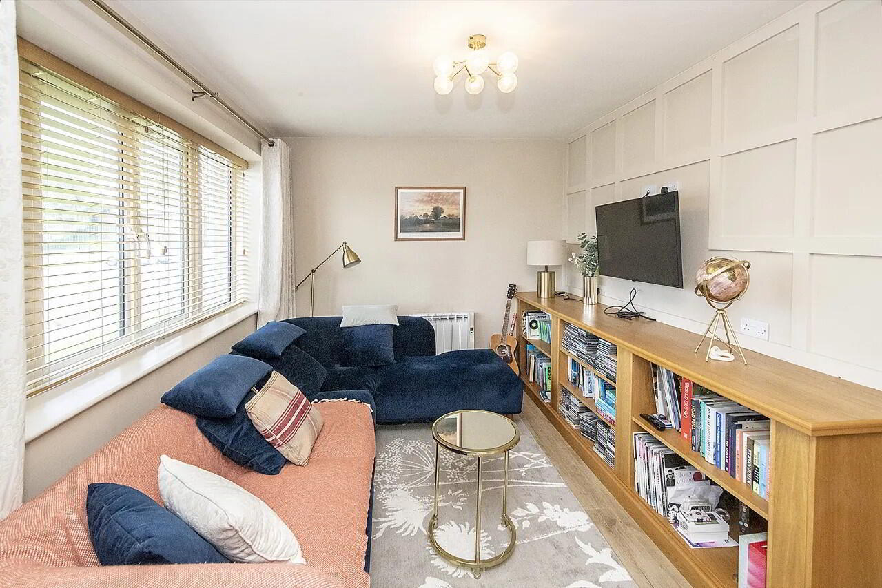 2 Blackrock Court 4 of 13