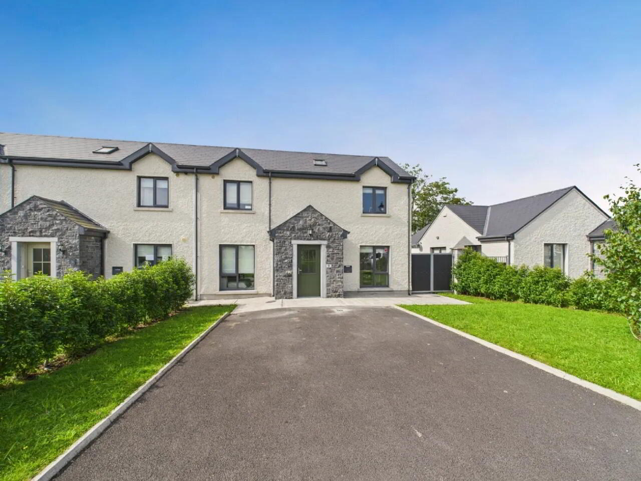 9 Doncarrig 1 of 34