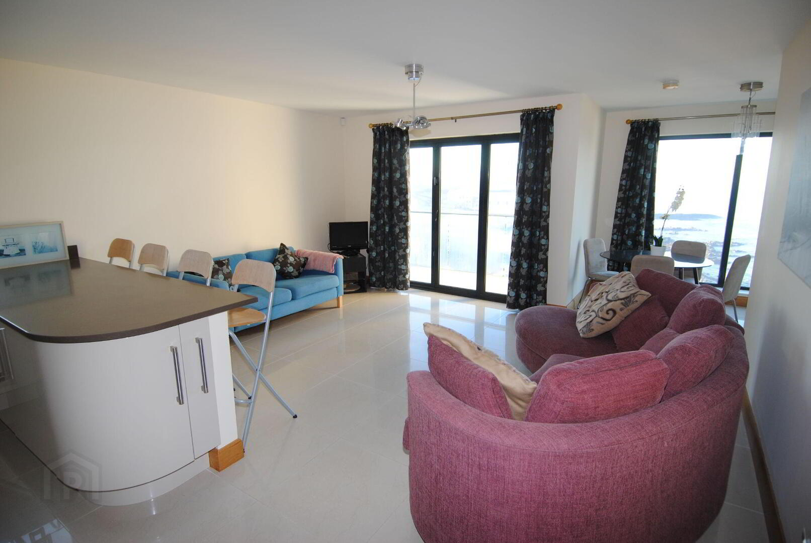Apt 8 Barview House 3 of 22